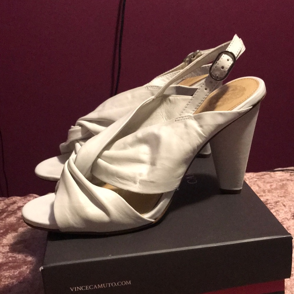 Vince Camuto white heels 👠